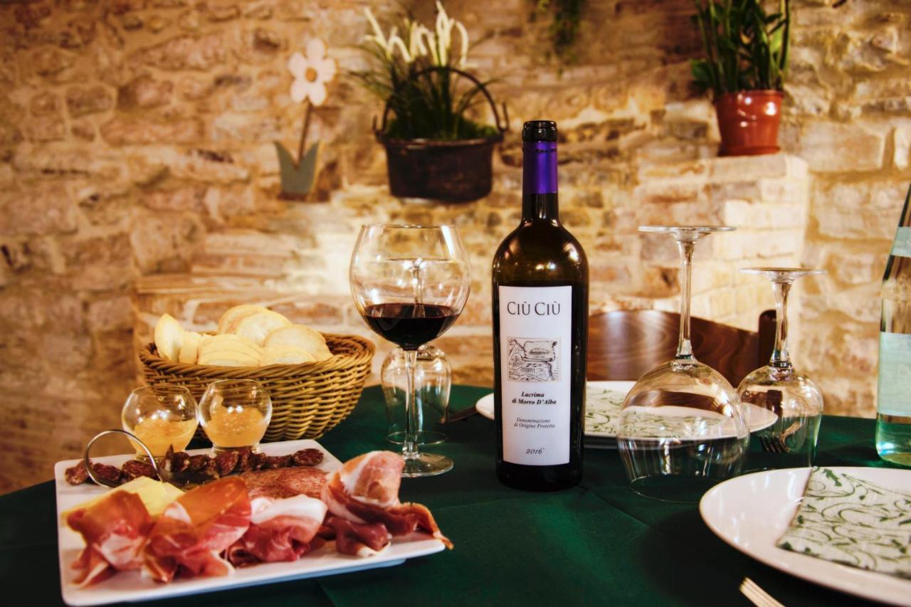 Borgo De' Varano By Hotel I Duchi 加梅里亚诺 外观 照片