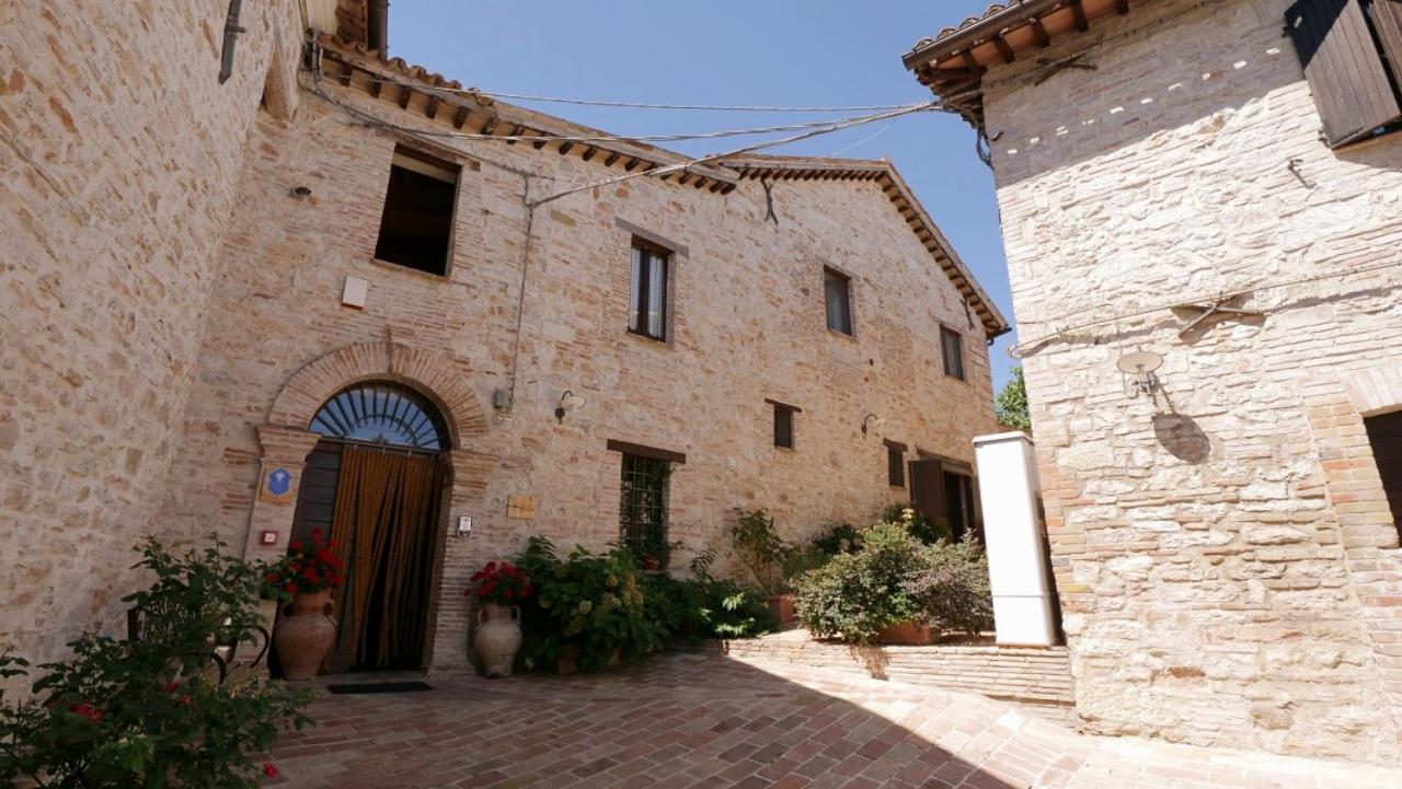 Borgo De' Varano By Hotel I Duchi 加梅里亚诺 外观 照片