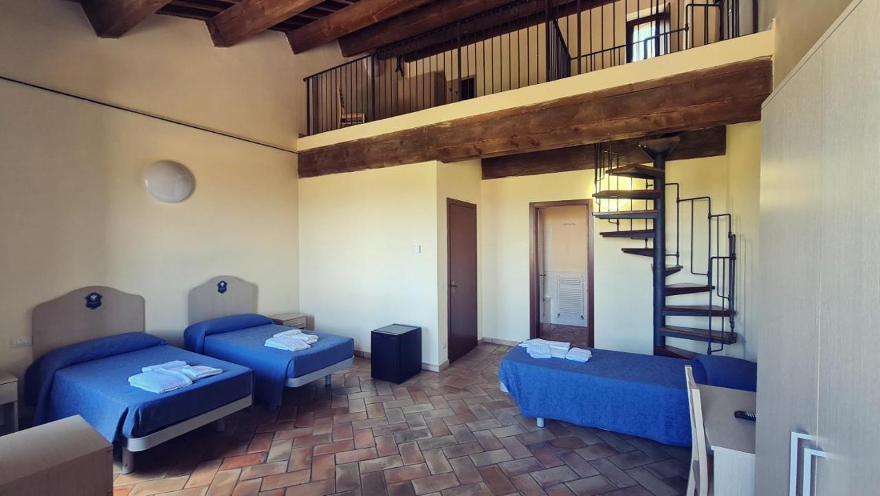Borgo De' Varano By Hotel I Duchi 加梅里亚诺 外观 照片