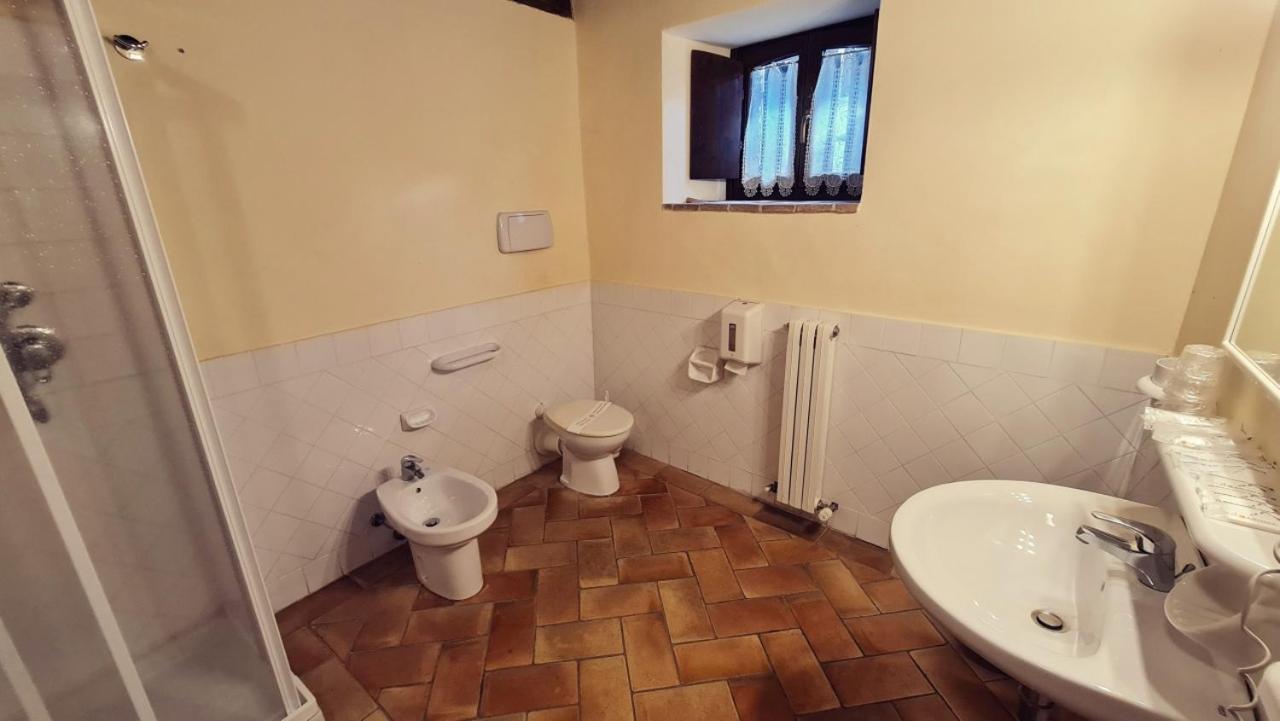 Borgo De' Varano By Hotel I Duchi 加梅里亚诺 外观 照片